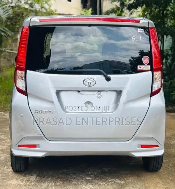Toyota Roomy 2024