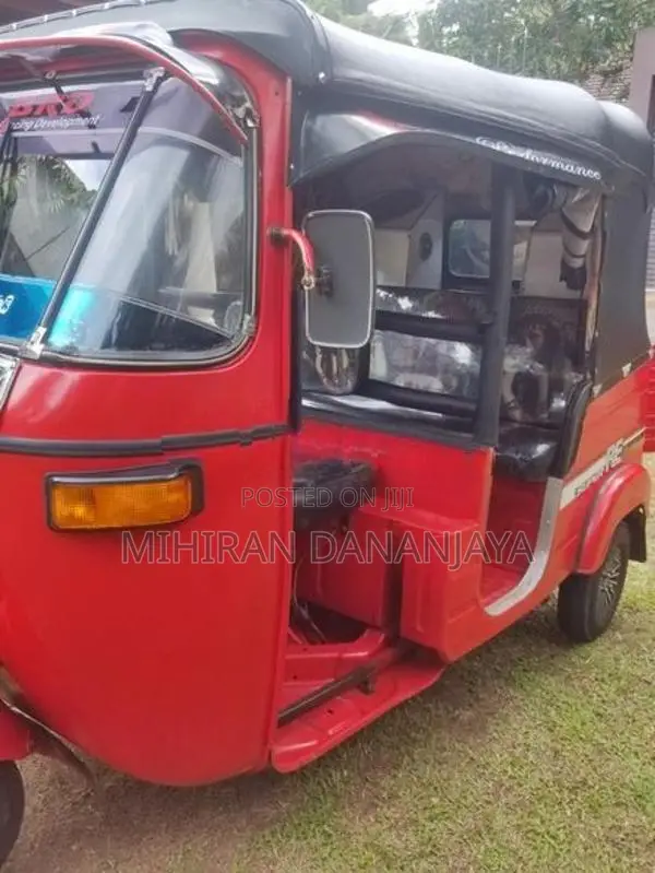 Bajaj RE 2006