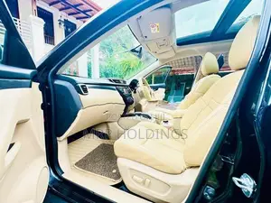 Nissan X-Trail (Petrol) 7 Seater 2015