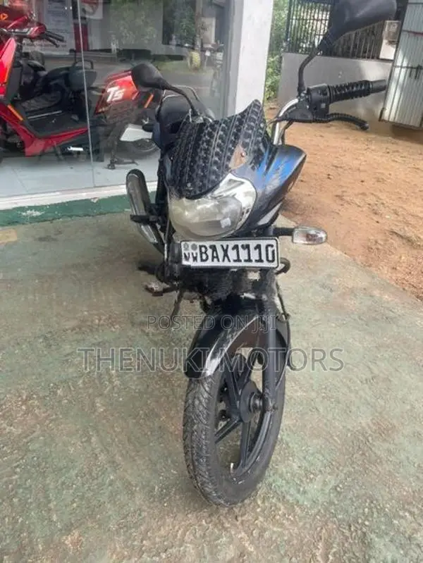 Bajaj Discover 2015