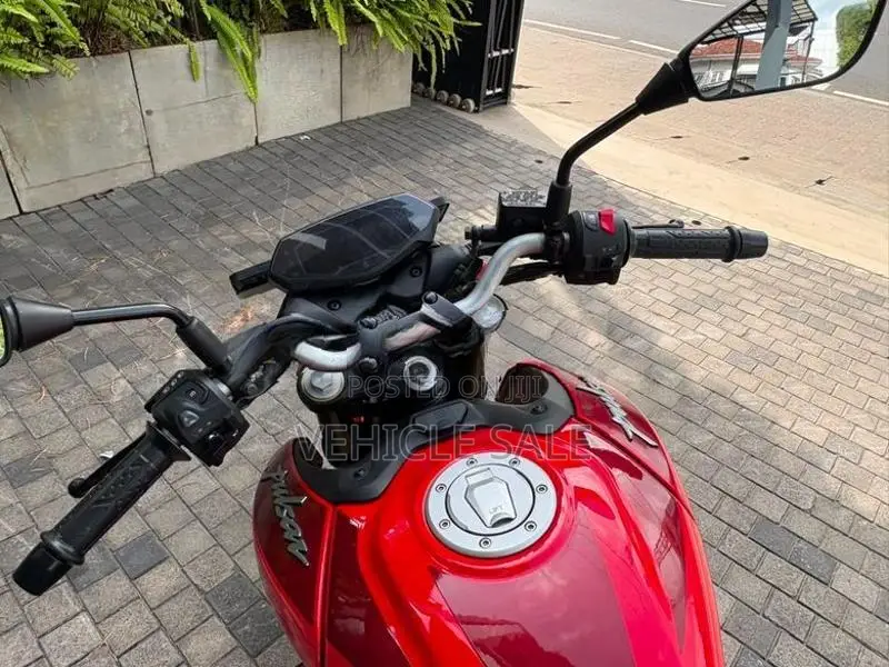Bajaj Pulsar N160 2025