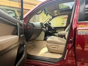 Toyota Land Cruiser Sahara 200 2011