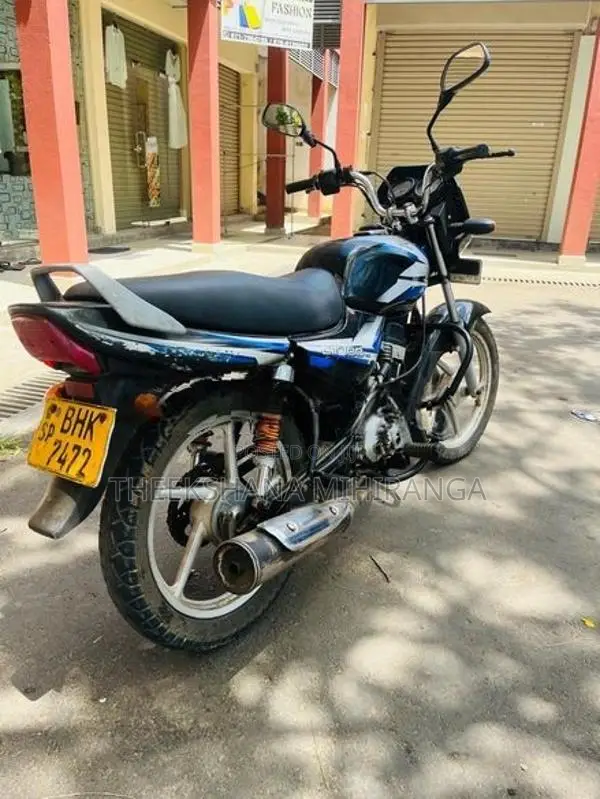 Bajaj CT100 2018