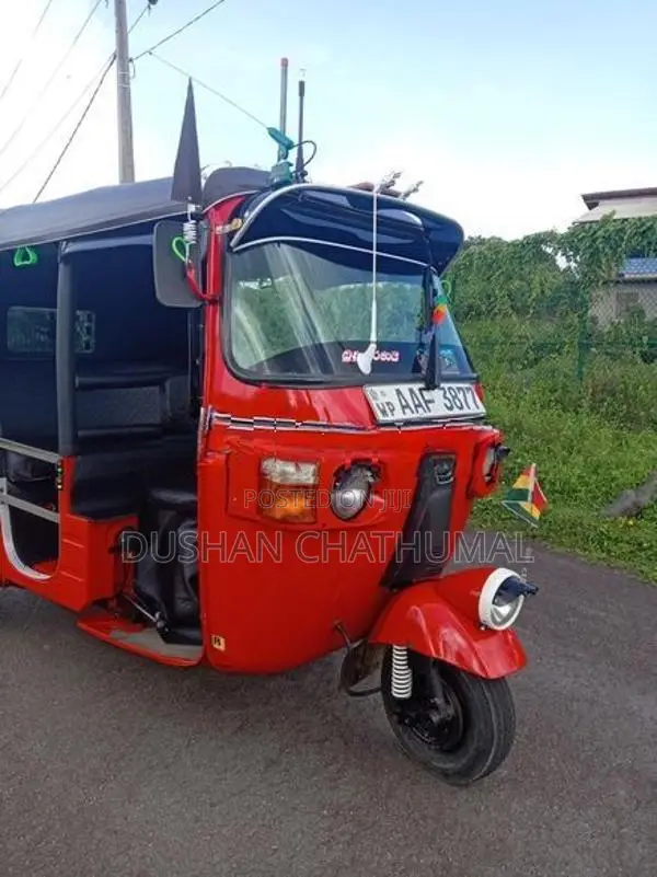 Bajaj RE 2012