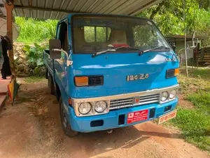 Isuzu AKD51 1976