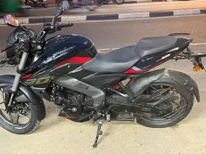 Bajaj Pulsar NS200 2025