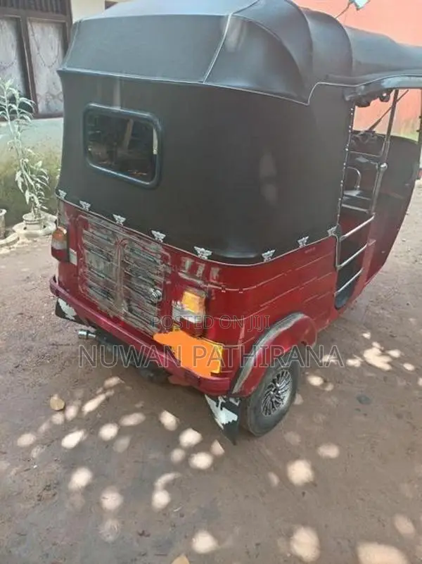 Bajaj RE 2009
