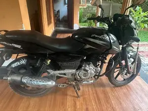 Bajaj Pulsar 150 2017