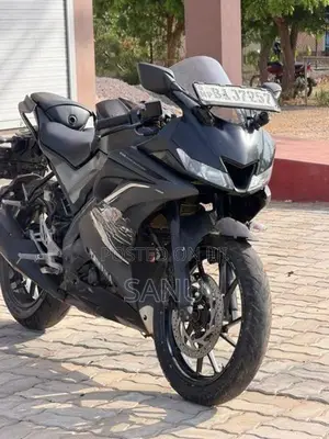 Yamaha R15 2020