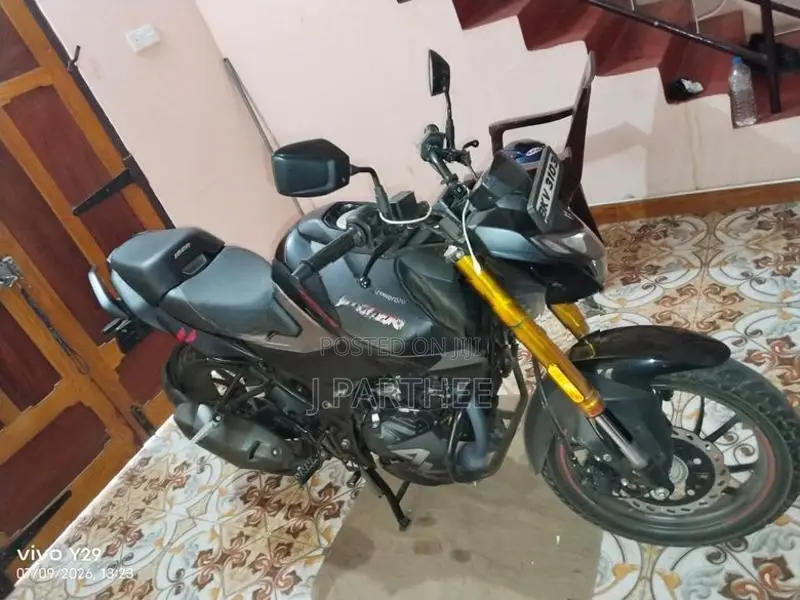 Hero Hunk 160R 2026