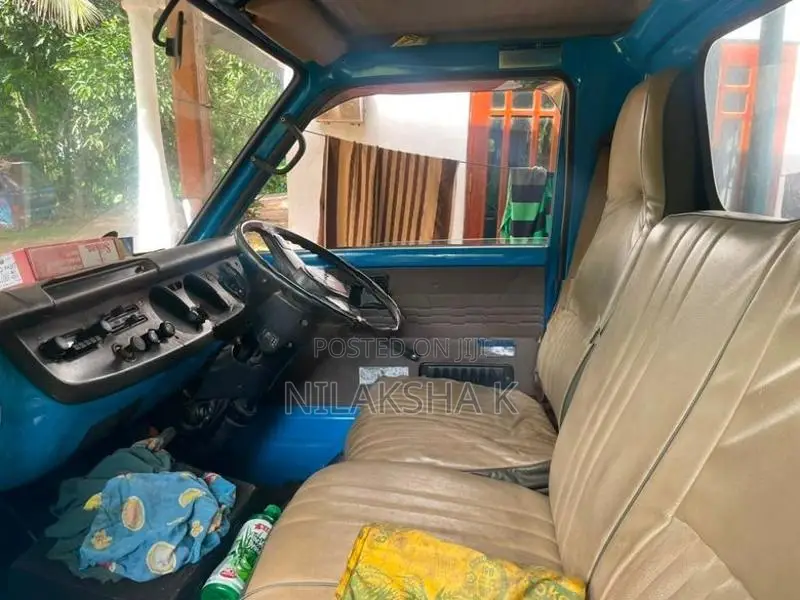 Isuzu AKD51 1976