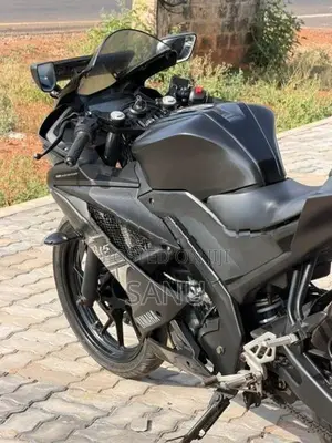 Yamaha R15 2020