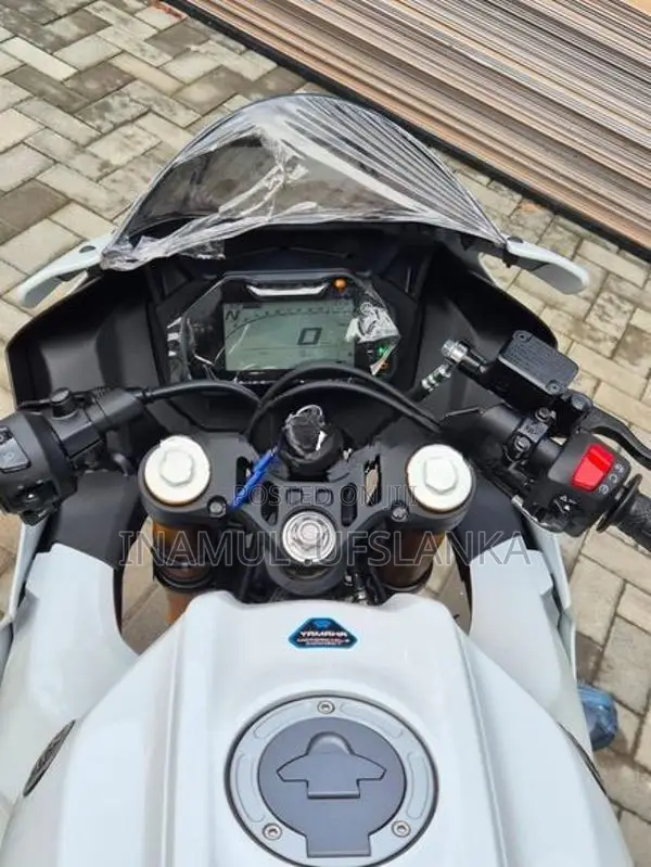 Yamaha R15 V40 2026