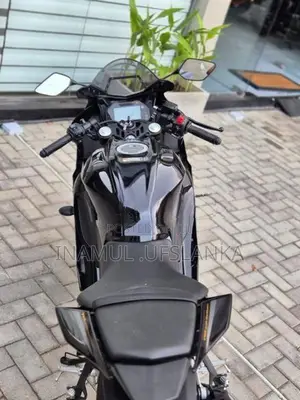 Yamaha R15 Black 2026