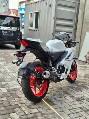 Yamaha R15 V40 2026