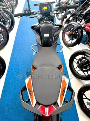 KTM Duke EFI 2026