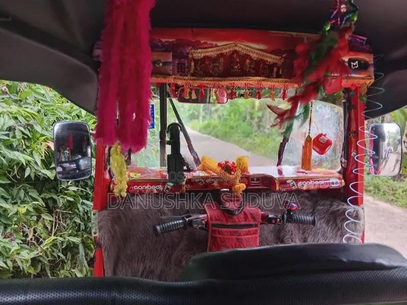 Bajaj RE 2 strokr 2003