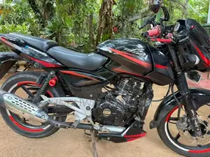 Bajaj Pulsar 180 2011