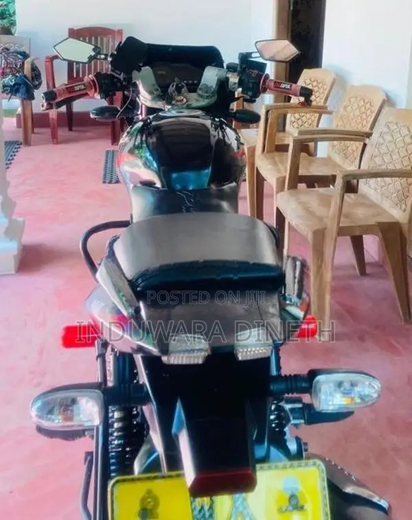Bajaj Pulsar 180 2011