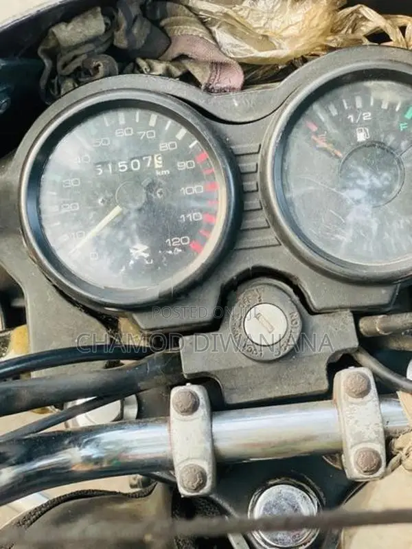 Bajaj CT100 2005
