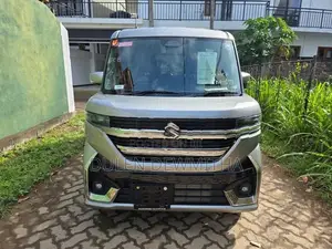 Suzuki Spacia Costom 2025