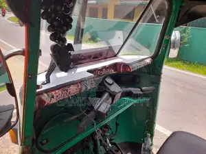 Bajaj RE 2009
