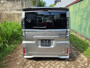 Suzuki Spacia Costom 2025