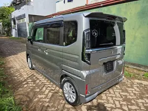Suzuki Spacia Costom 2025