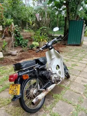 Honda Super Cub 2004