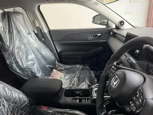 Honda Vezel Z premium 4way 2026