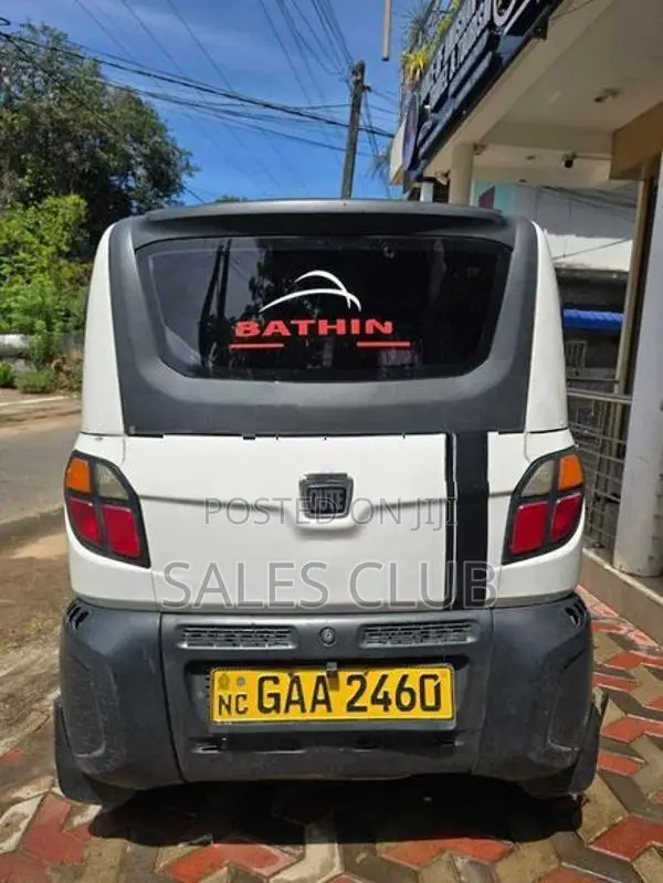 Bajaj Qute 2020