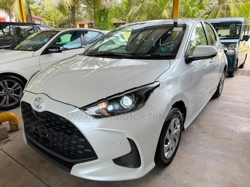Toyota Yaris X Grade 2025