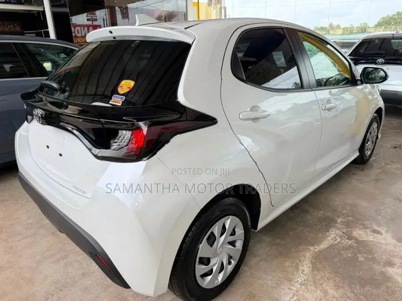 Toyota Yaris X Grade 2025