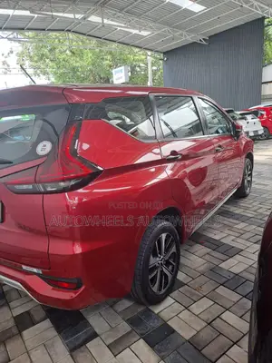 Mitsubishi Xpander GLX 2018 Red
