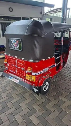 Bajaj RE 4 Strok 2011