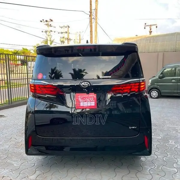 Toyota Alphard 2024
