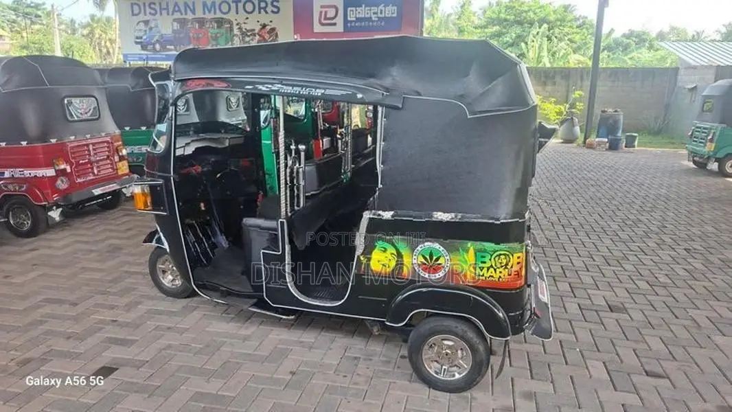 Bajaj RE 4 Strok 2013