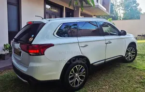 Mitsubishi Outlander 7 Seater 2016