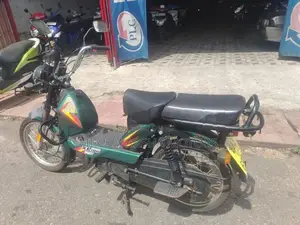 TVS XL 100 2025
