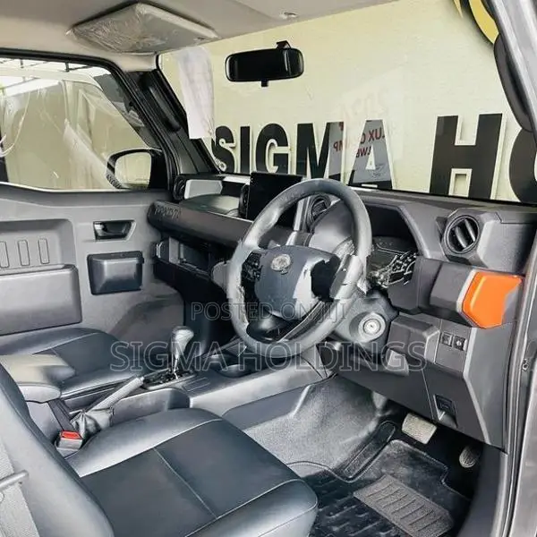 Toyota Hilux Champ LWB 2024