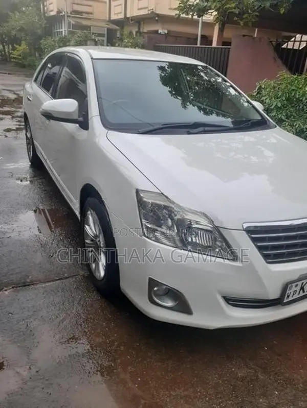 Toyota Premio 2013