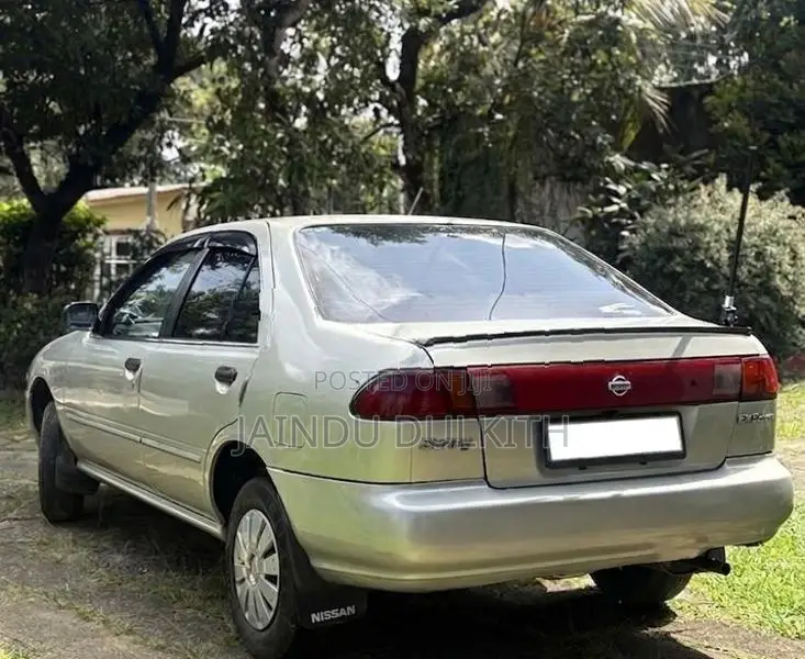 Nissan Sunny 1994