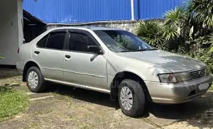 Nissan Sunny 1994