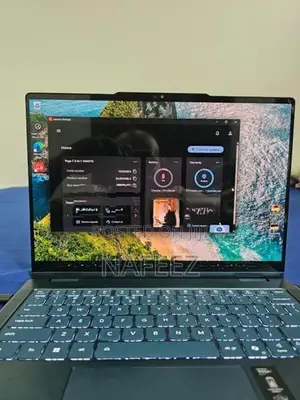 Lenovo Yoga 7 2-in-1 14AKP10 – Ryzen AI 5