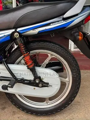 Bajaj CT100 2024