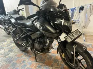 Bajaj Pulsar NS200 2017