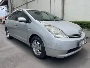 Toyota Prius NHW20 2011