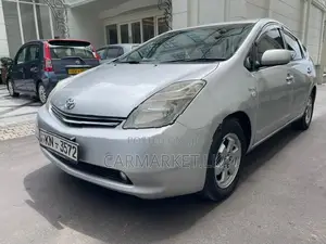 Toyota Prius NHW20 2011
