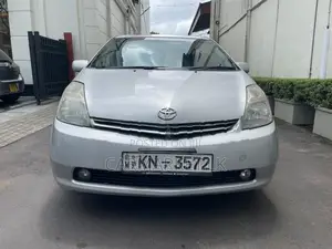 Toyota Prius NHW20 2011