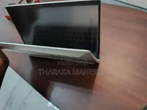 Core i7-10610U (10th Gen) 256 SSD 08GB RAM